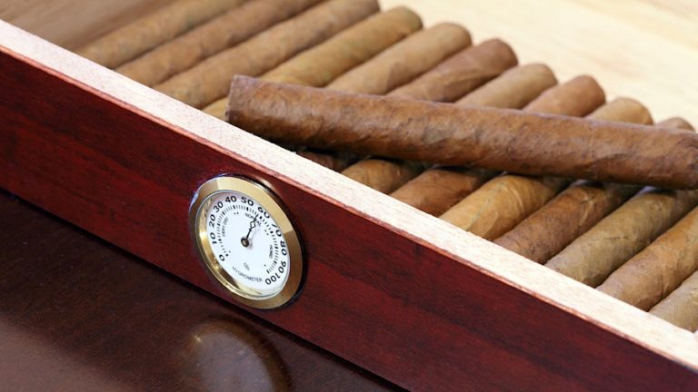 What is the optimal humidity of your cigar cabinet