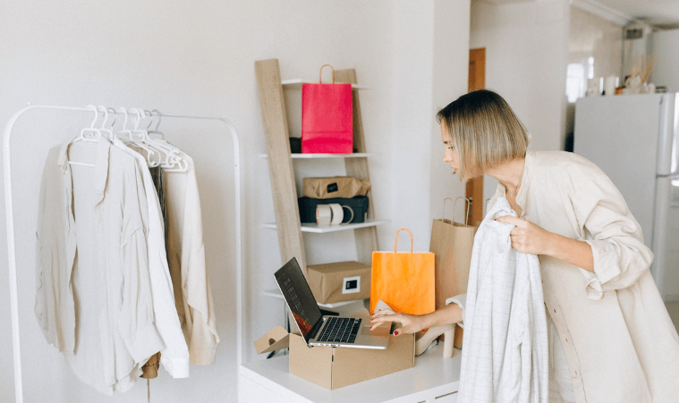 How to Start an Online T-Shirt Business