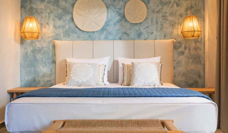 Discover the Best Two Colour Combination for Bedroom Walls