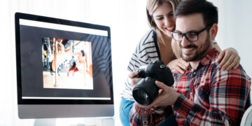 AI-Powered Uncropping